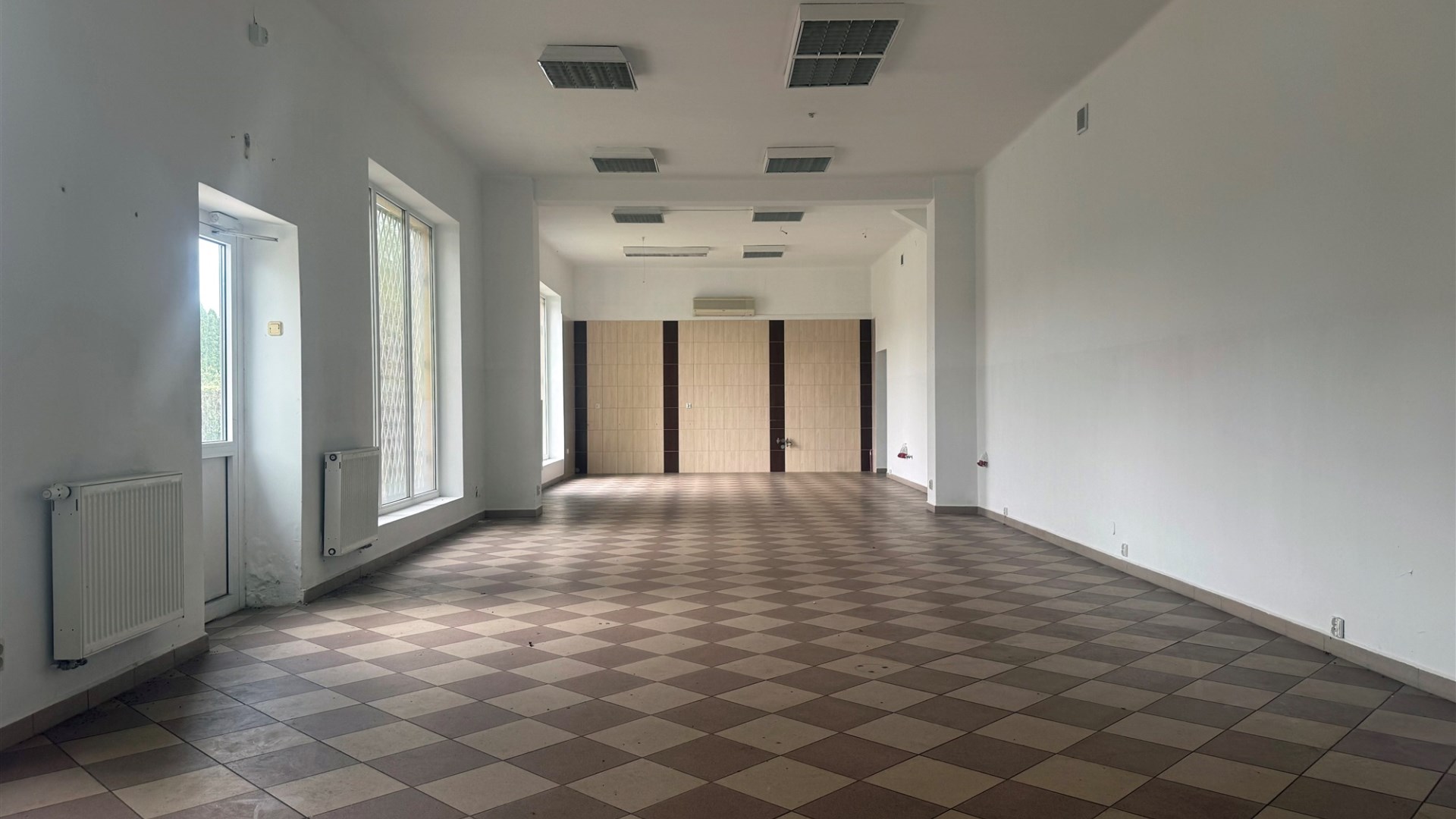 Lokal na sprzedaż