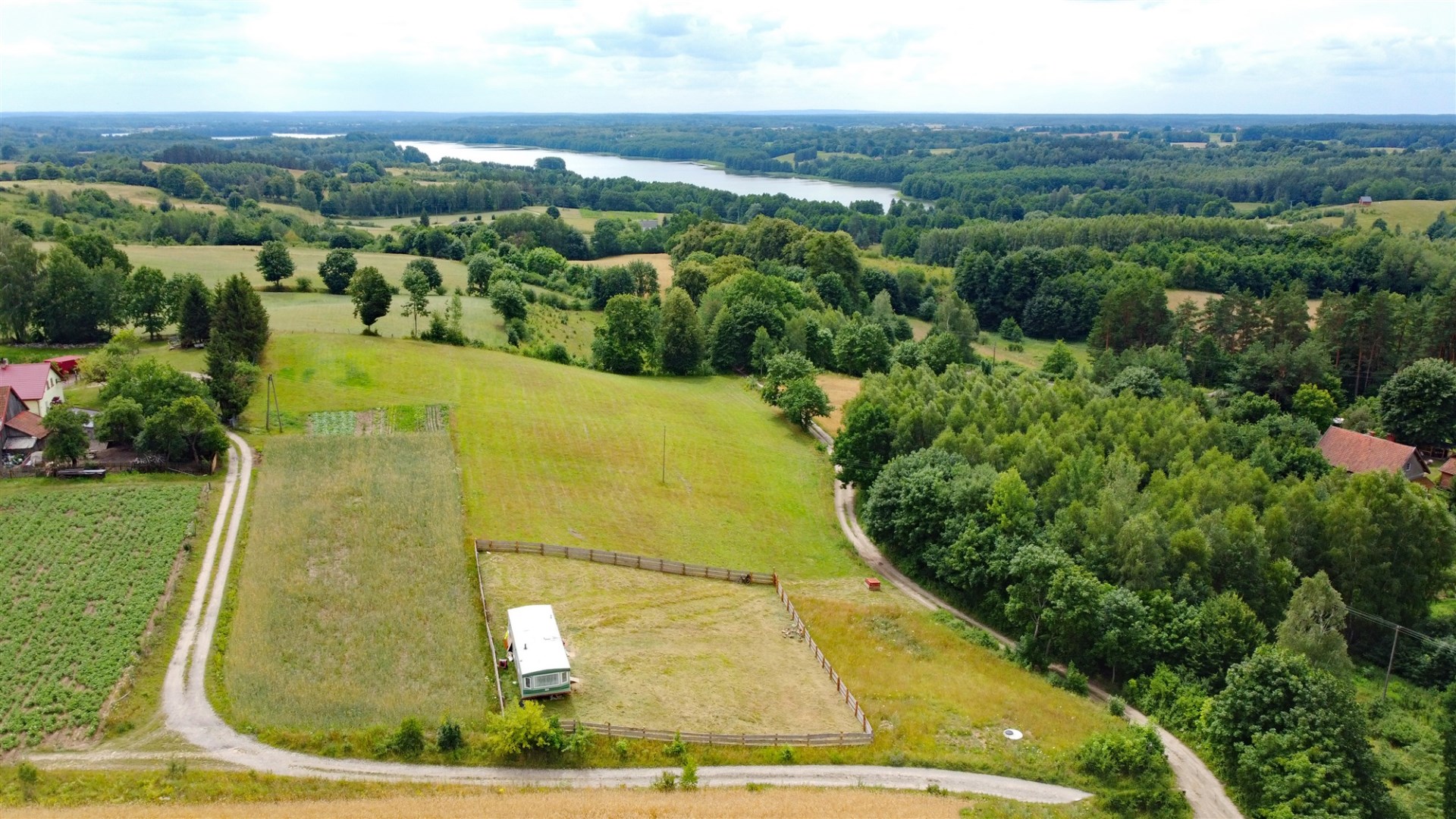 Działka na sprzedaż