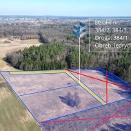 Działka na sprzedaż