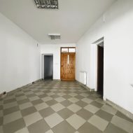 Lokal na sprzedaż